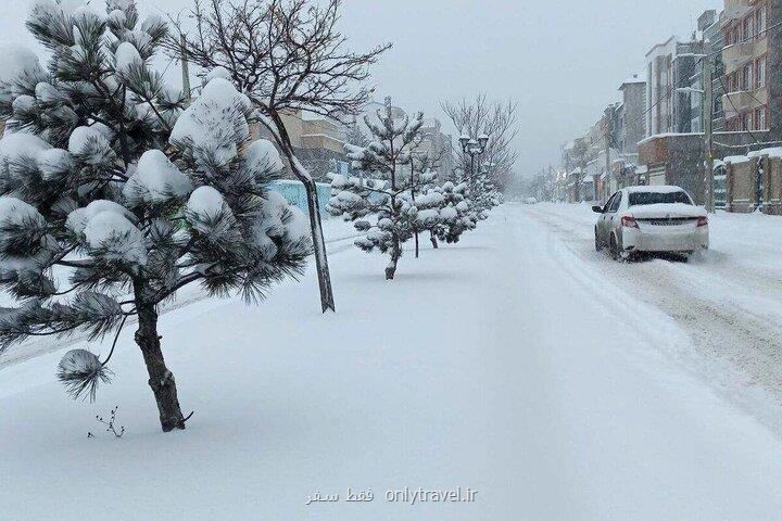 مسیر ۷۵۸ روستای لرستان بر اثر بارندگی برف مسدود شد قطع برق ۵۶ روستا